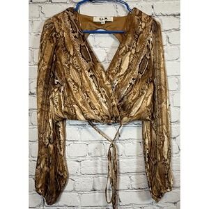 O.L.M. Snakeskin Print Crop Top Long Sleeve Blouse Cutout‎ Back Size L